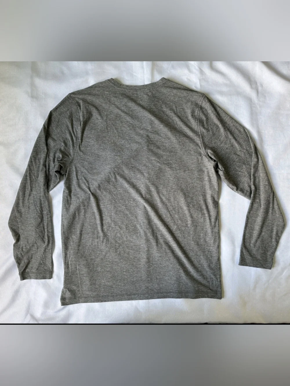 Vuori Strato Tech Long Sleeve Tee Men’s Large Heather Gray UltraSoftPerformance - Picture 2 of 7